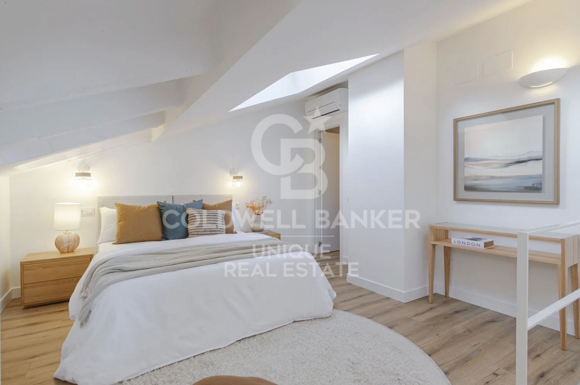 Renoviertes Penthouse mit Terrasse in Malasaña, Madrid