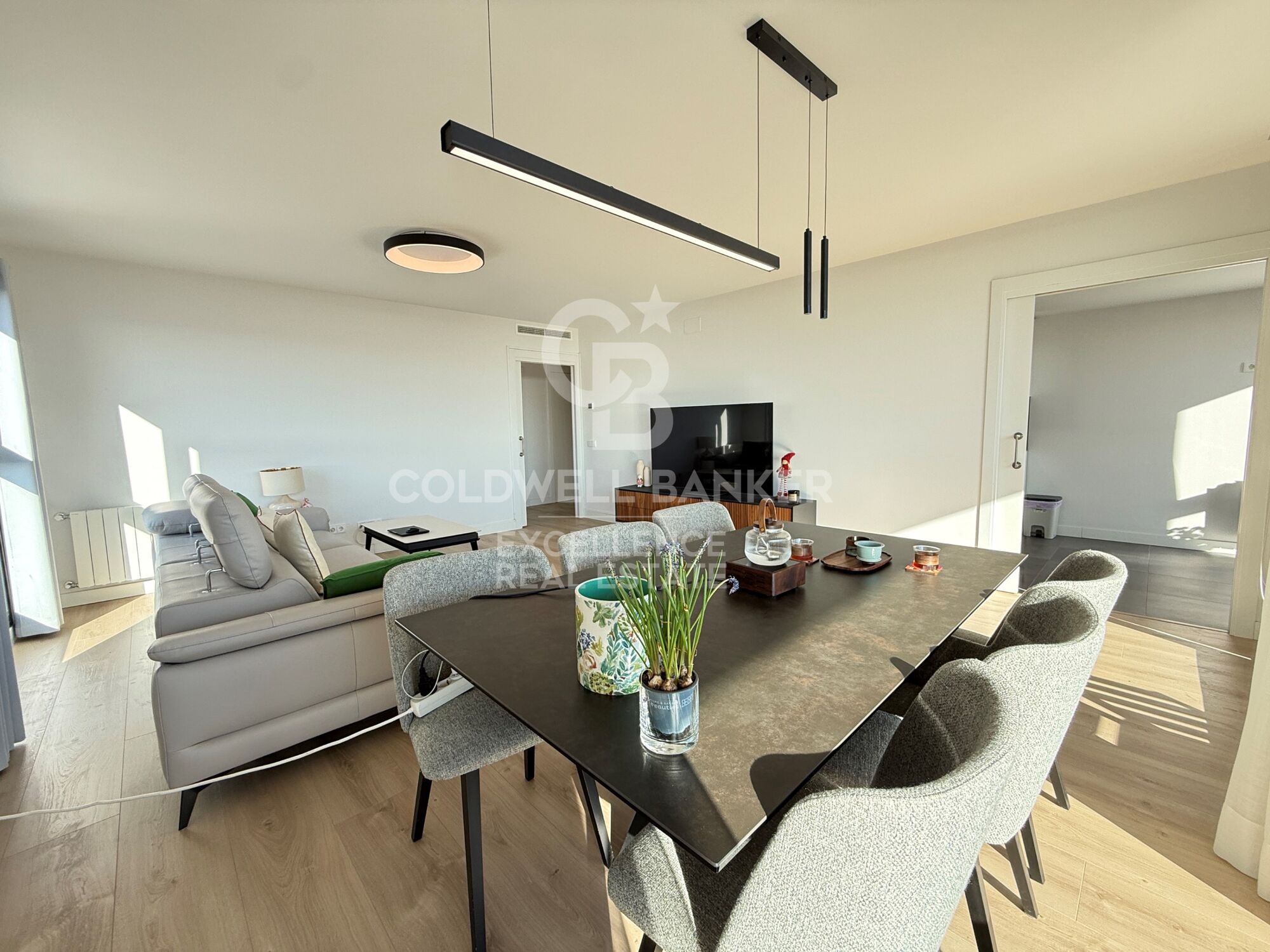 Prächtige, erst kürzlich erbaute Wohnung mit Panoramablick auf die Avenida Blasco Ibáñez