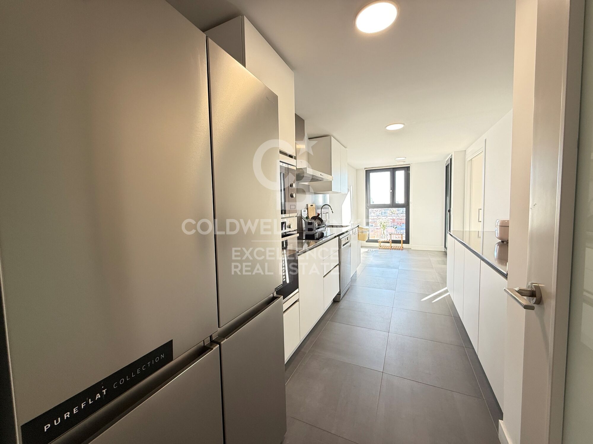 Prächtige, erst kürzlich erbaute Wohnung mit Panoramablick auf die Avenida Blasco Ibáñez