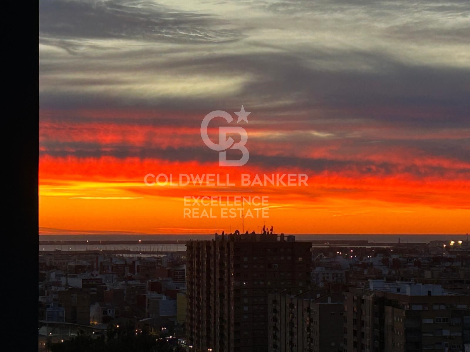 Prächtige, erst kürzlich erbaute Wohnung mit Panoramablick auf die Avenida Blasco Ibáñez