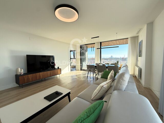 Prächtige, erst kürzlich erbaute Wohnung mit Panoramablick auf die Avenida Blasco Ibáñez