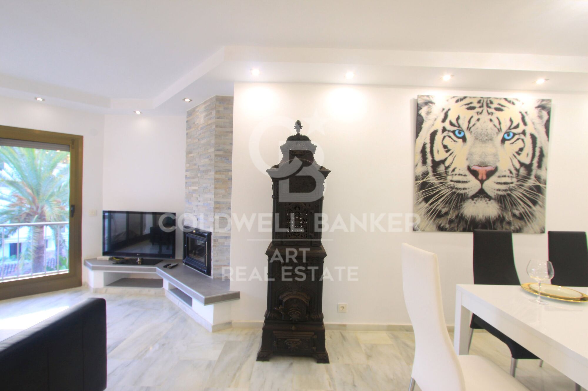 Emplacement de rêve à Golden Beach, Elviria - Vues panoramiques à 360° sur la mer et la montagne