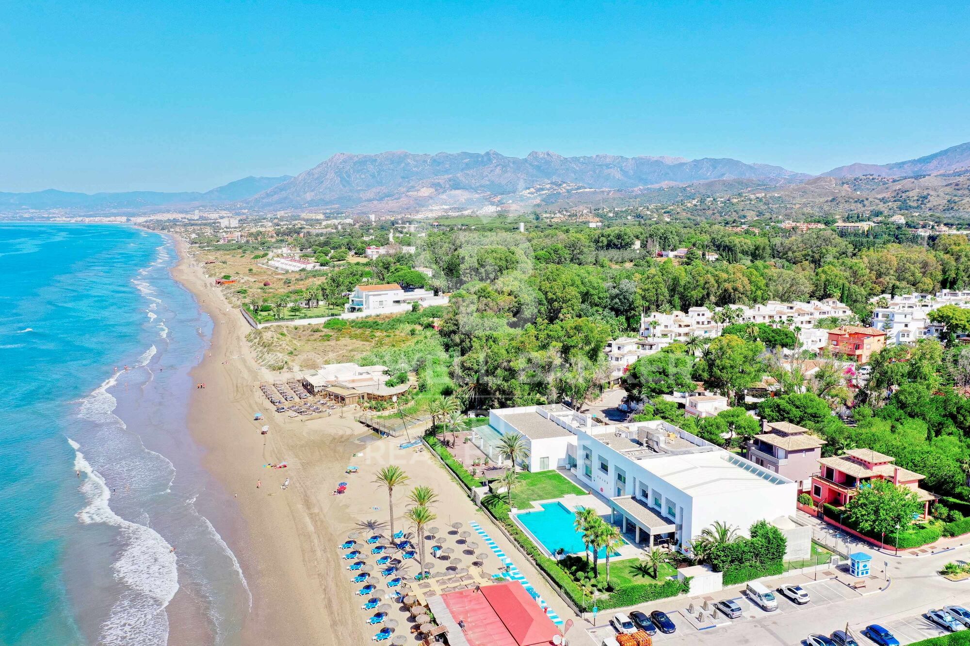 Dream Location in Golden Beach, Elviria - Stunning 360° Sea and Mountain Views