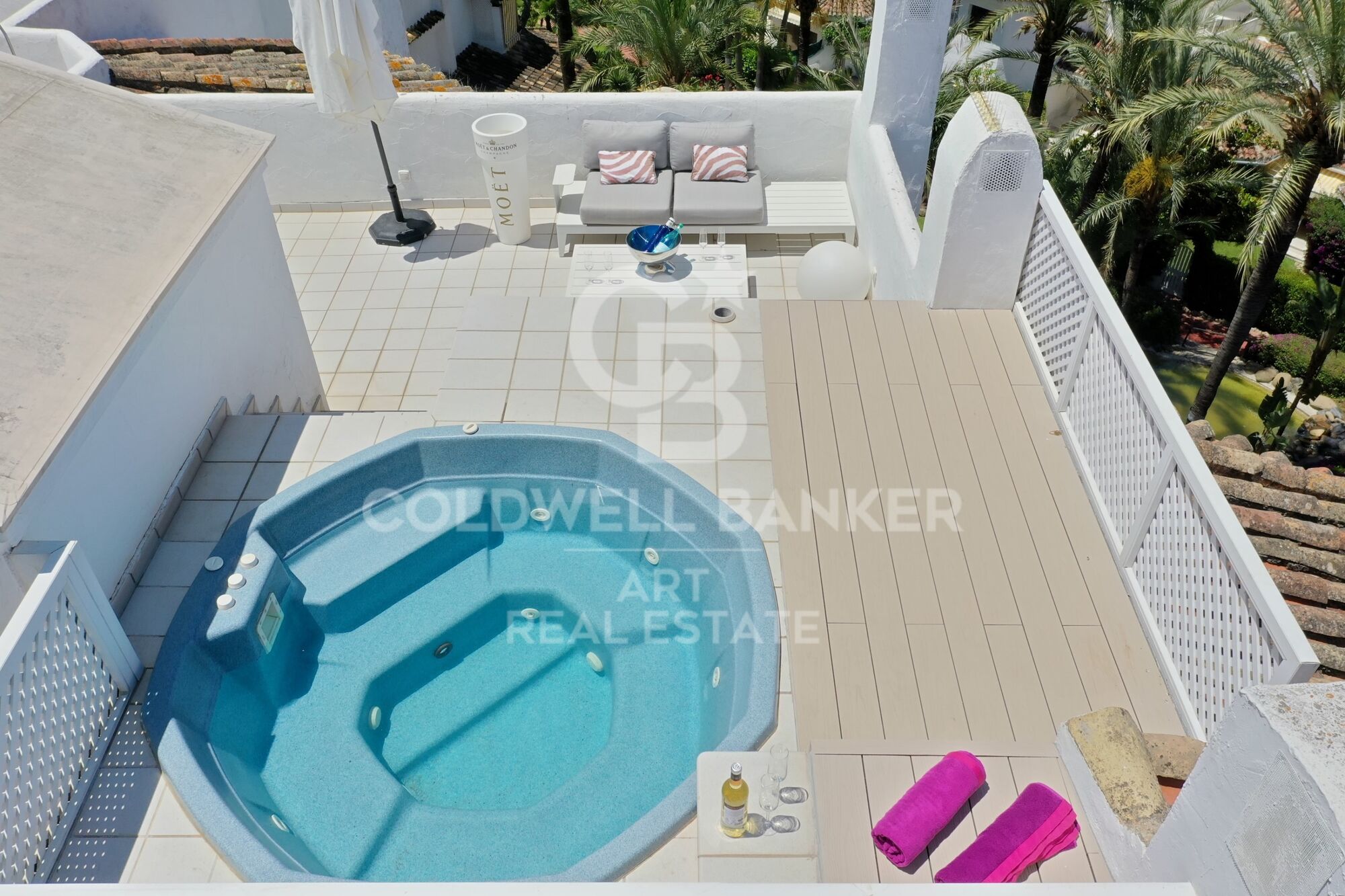 Traumlage in Golden Beach, Elviria - Atemberaubender 360° Blick auf Meer und Berge