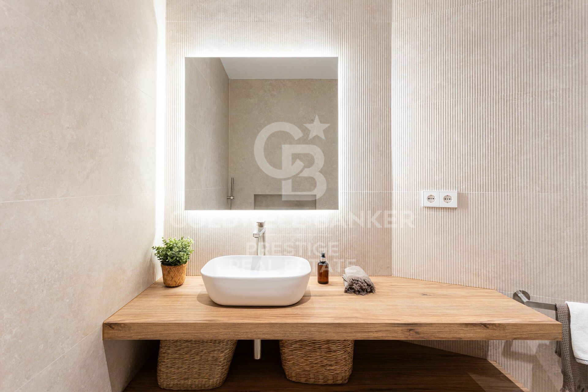 Brand new flat for sale in Calle Muntaner