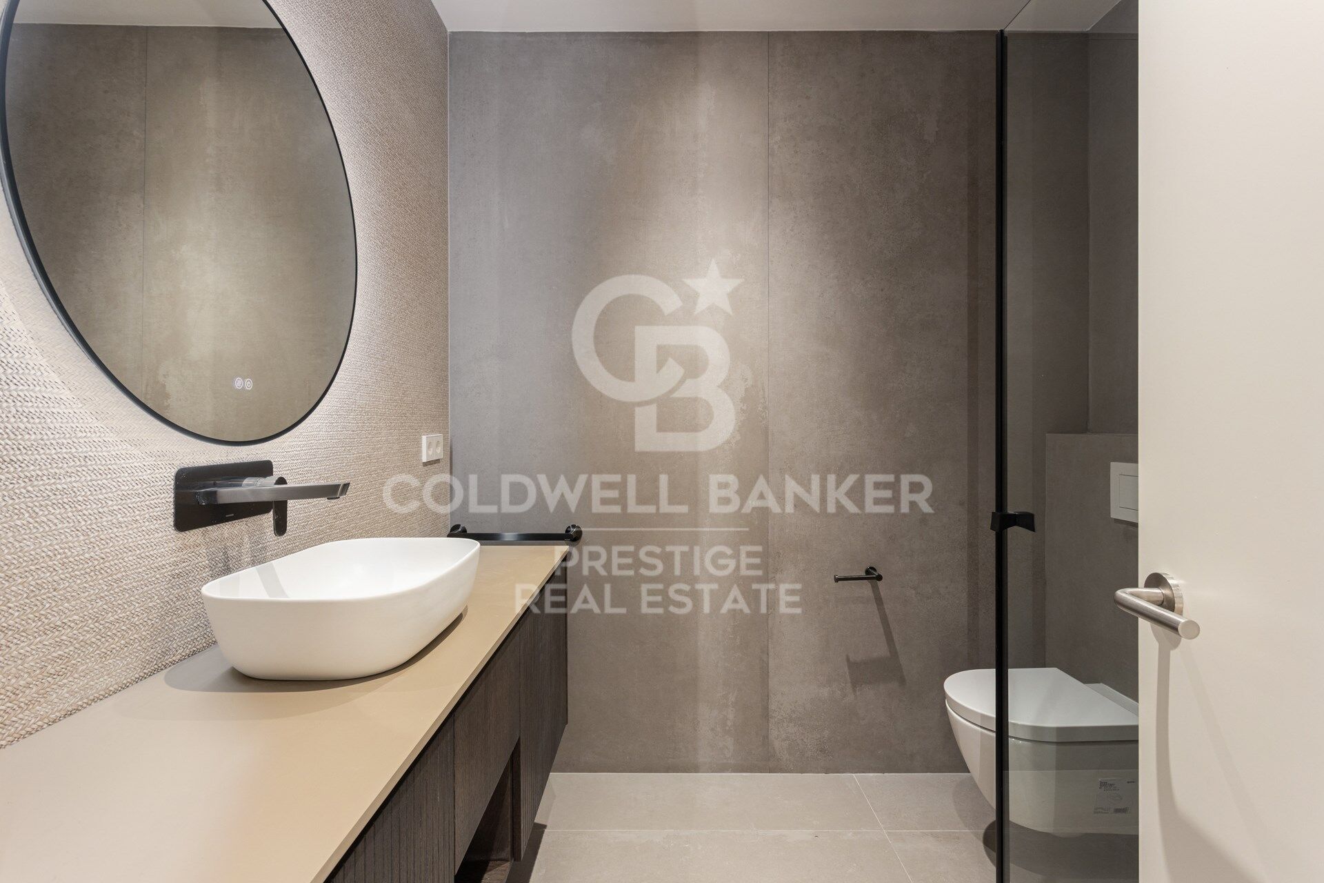 Brand new flat for sale in Calle Muntaner