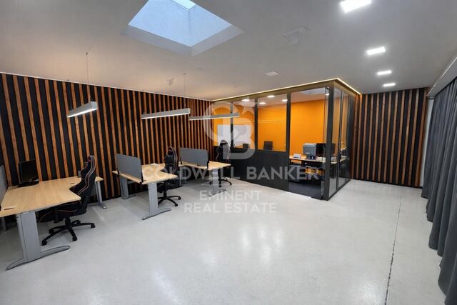 Premium Commercial Space for Sale in El Guinardó