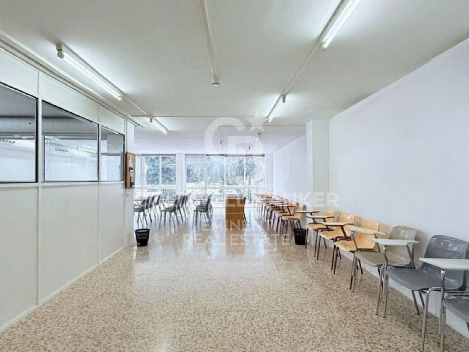 Local en venta en La Nova Esquerra de l'Eixample