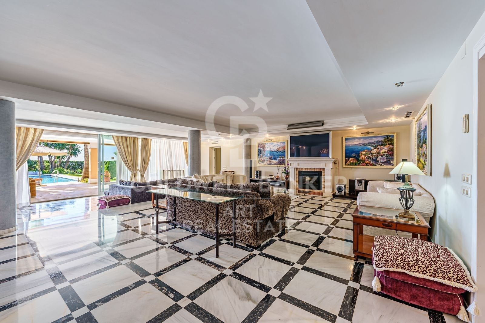 Superbe Villa Indépendante en Bord de Mer sur la Nouvelle Milla de Oro