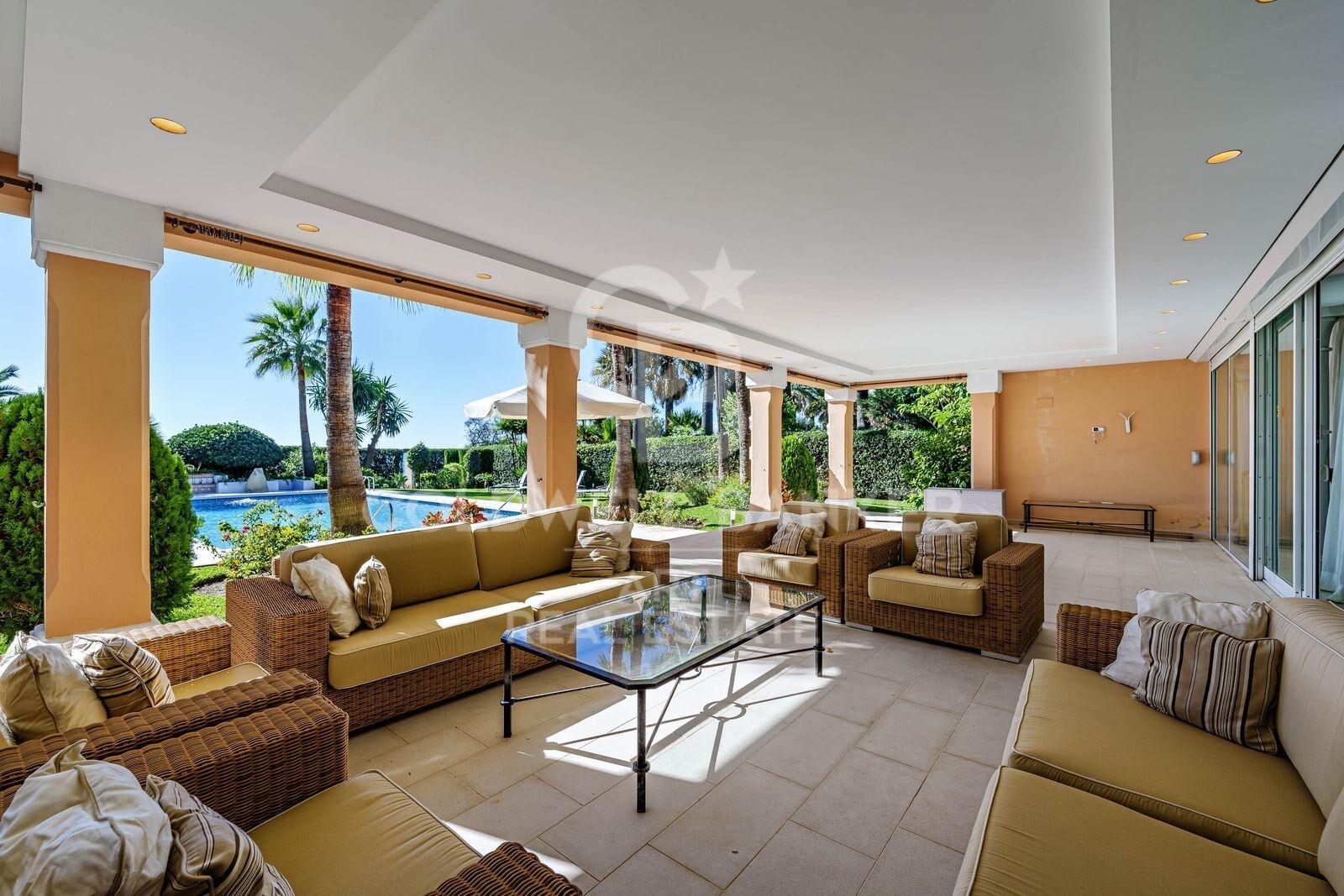 Beautiful Detached Seafront Villa on the New Golden Mile