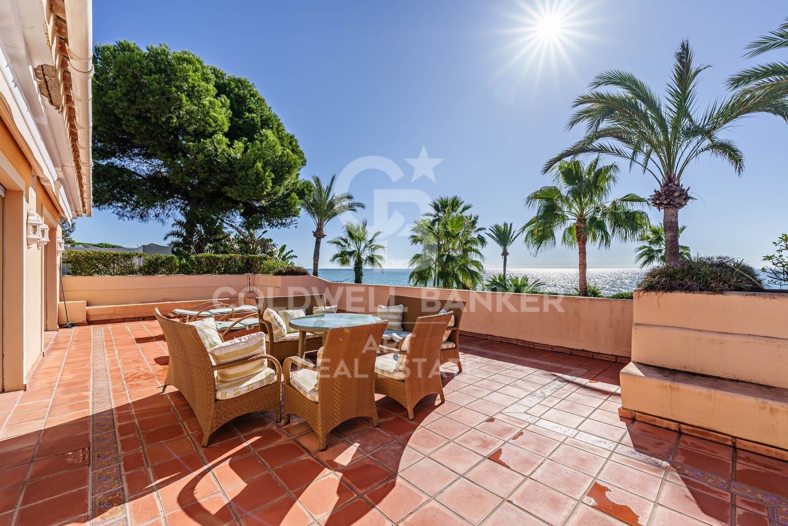 Beautiful Detached Seafront Villa on the New Golden Mile