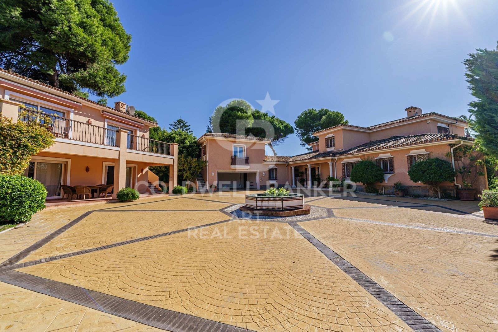 Superbe Villa Indépendante en Bord de Mer sur la Nouvelle Milla de Oro