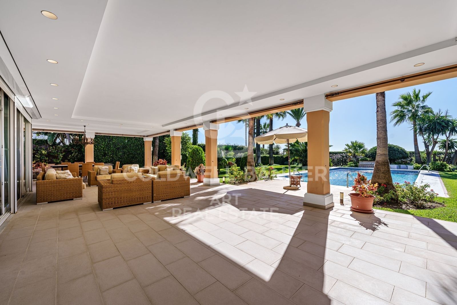Beautiful Detached Seafront Villa on the New Golden Mile