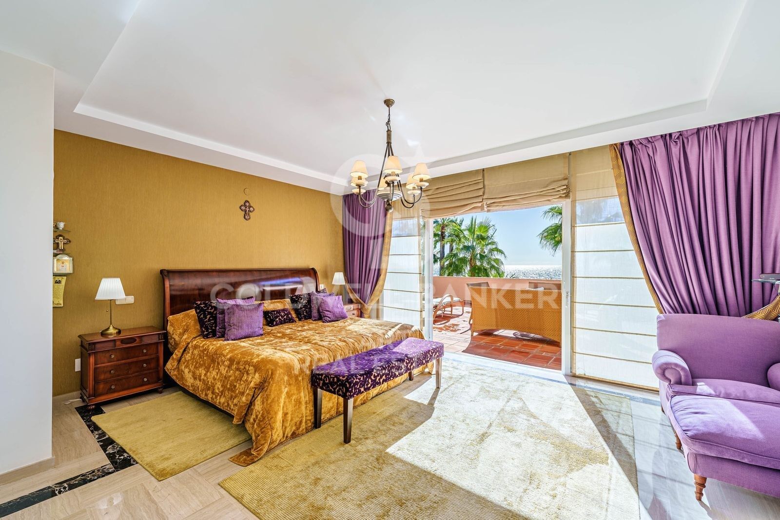 Wunderschöne Freistehende Villa am Meer auf der Neuen Goldenen Meile