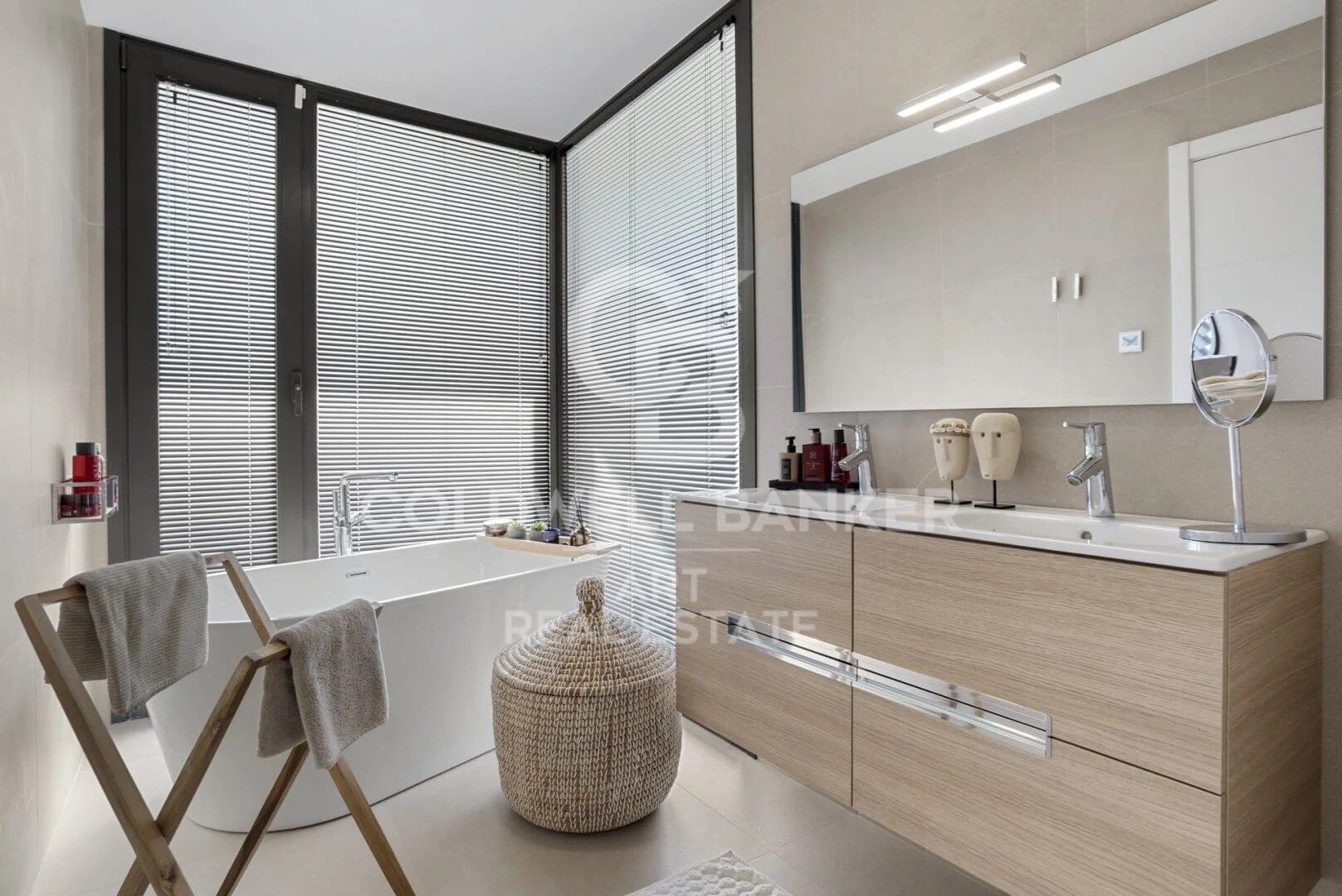 Exclusiva villa con vistas al mar en La Duquesa- Manilva