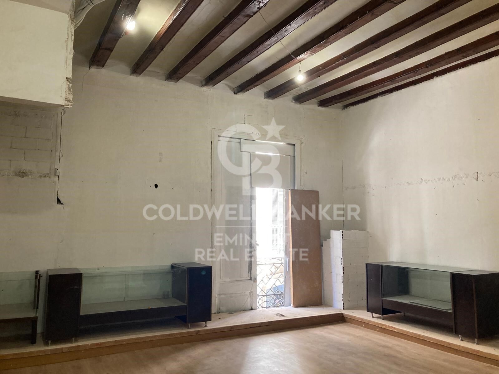 Piso en venta con terraza y posibilidad de segregación en El Gótico