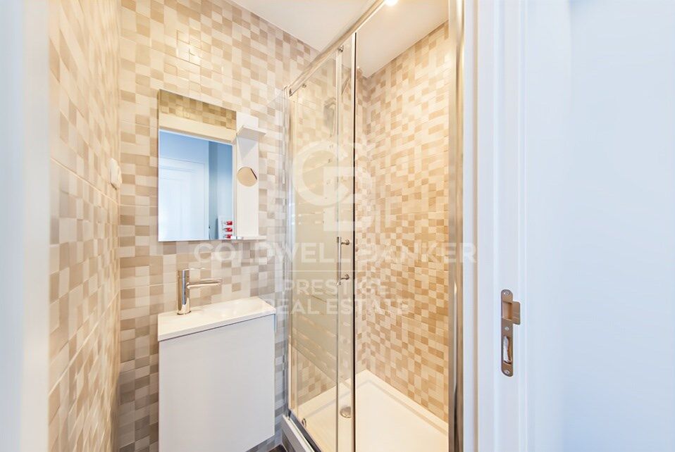 Piso con posibilidades junto a Casa de les Punxes, Barcelona