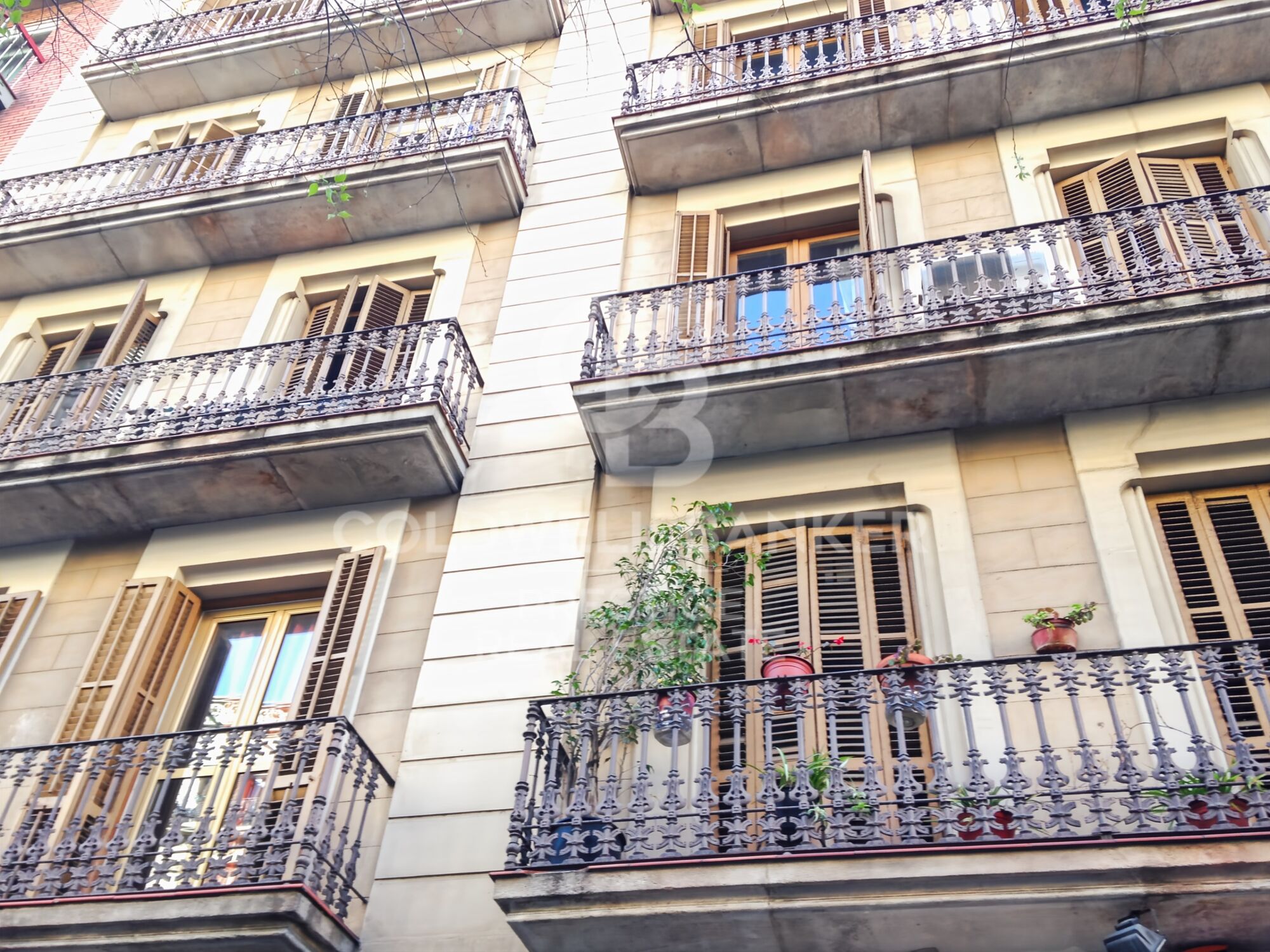 Piso con posibilidades junto a Casa de les Punxes, Barcelona