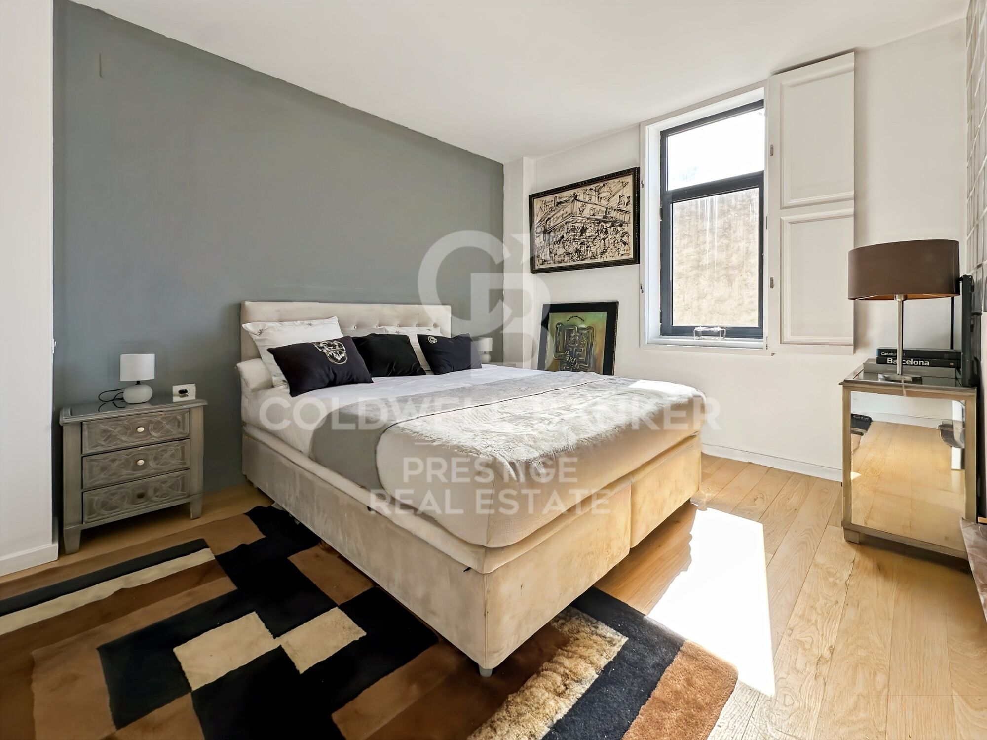 Ático exclusivo con terraza privada, jacuzzi en el corazón de Barcelona