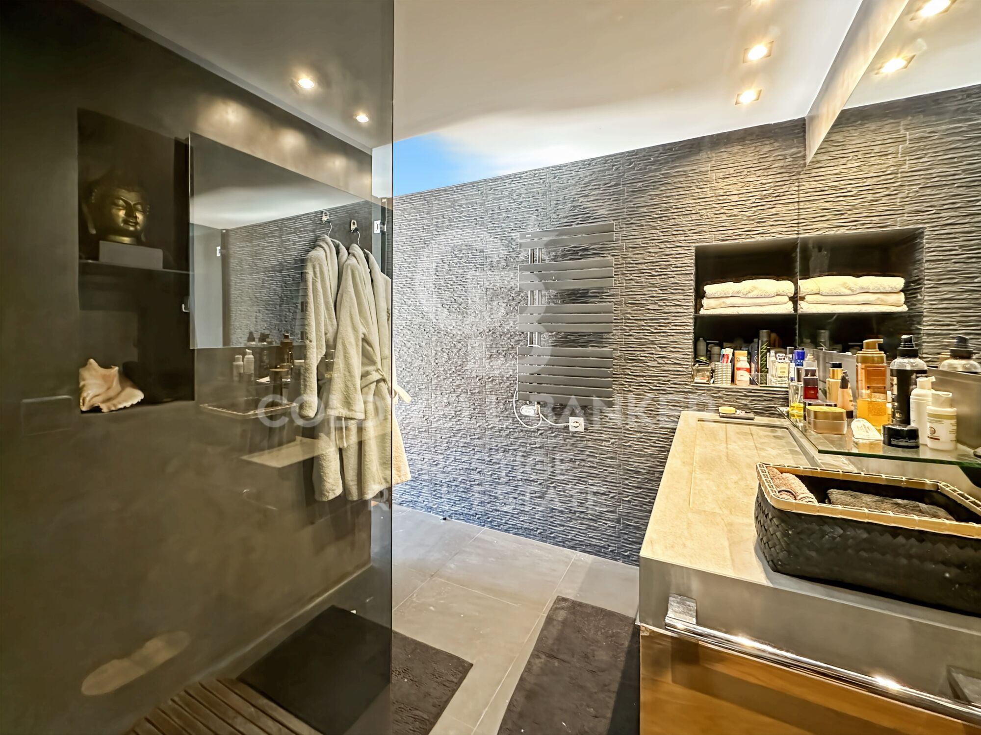 Penthouse exclusif avec terrasse privée, jacuzzi et barbecue au cur de Barcelone