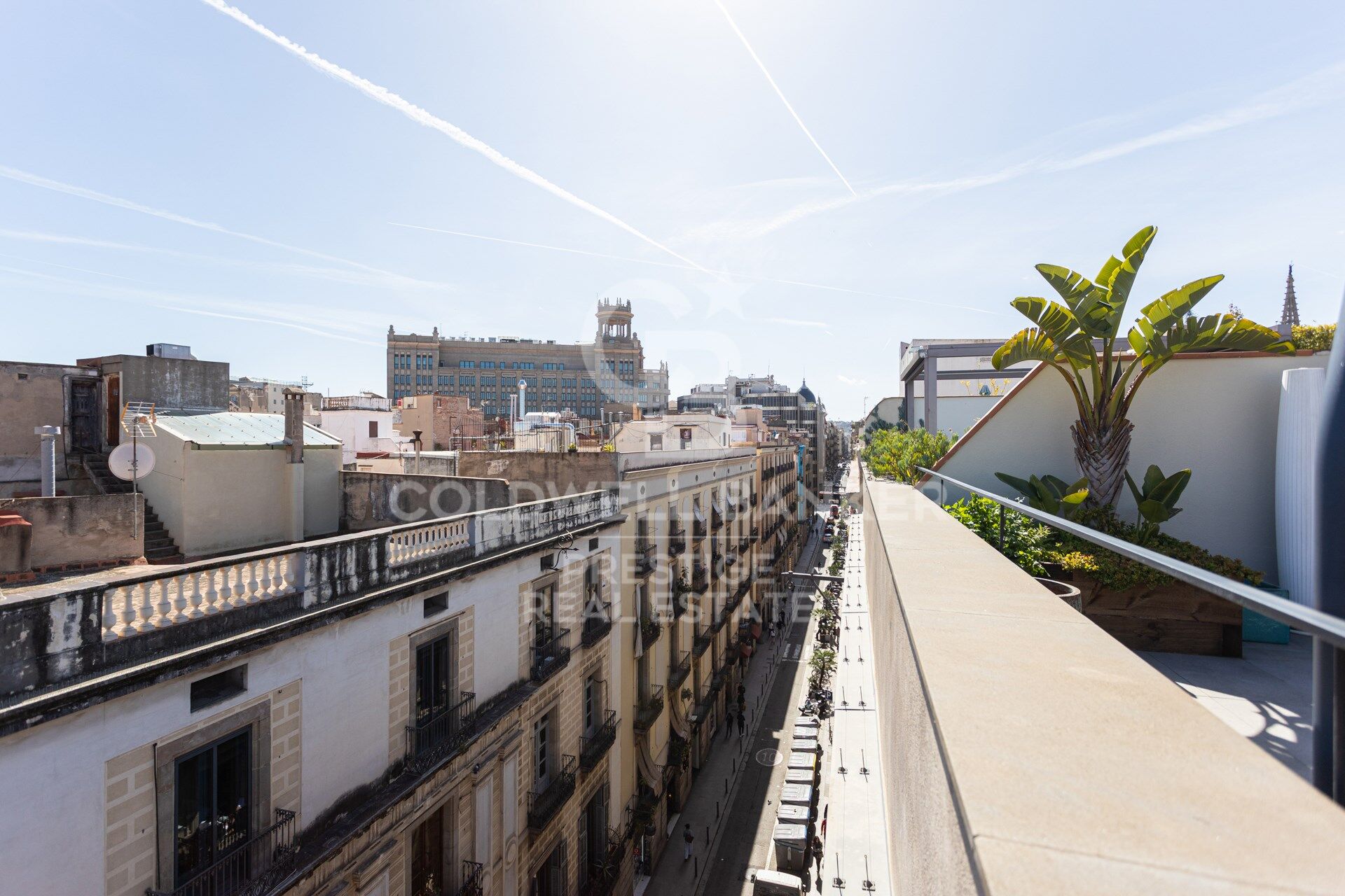 Penthouse neuf avec terrasse privée et 2 places de parking, rue Princesa