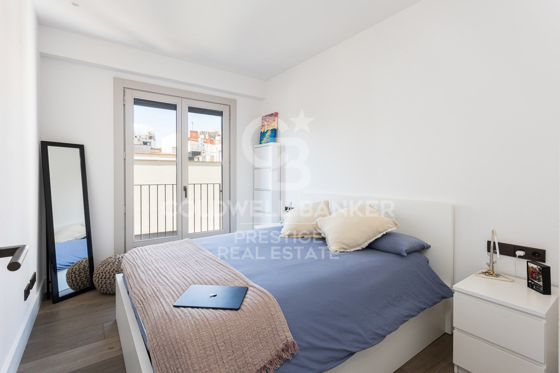 Penthouse neuf avec terrasse privée et 2 places de parking, rue Princesa