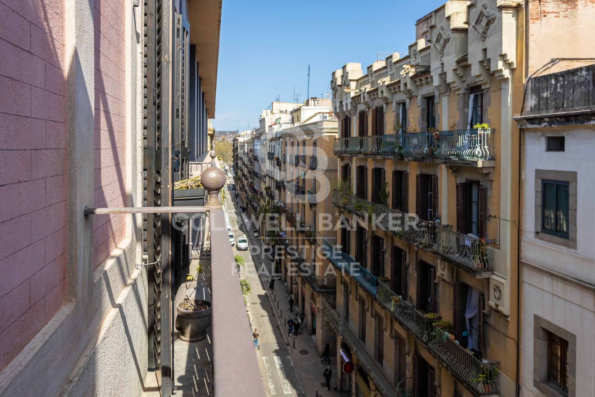 Penthouse neuf avec terrasse privée et 2 places de parking, rue Princesa