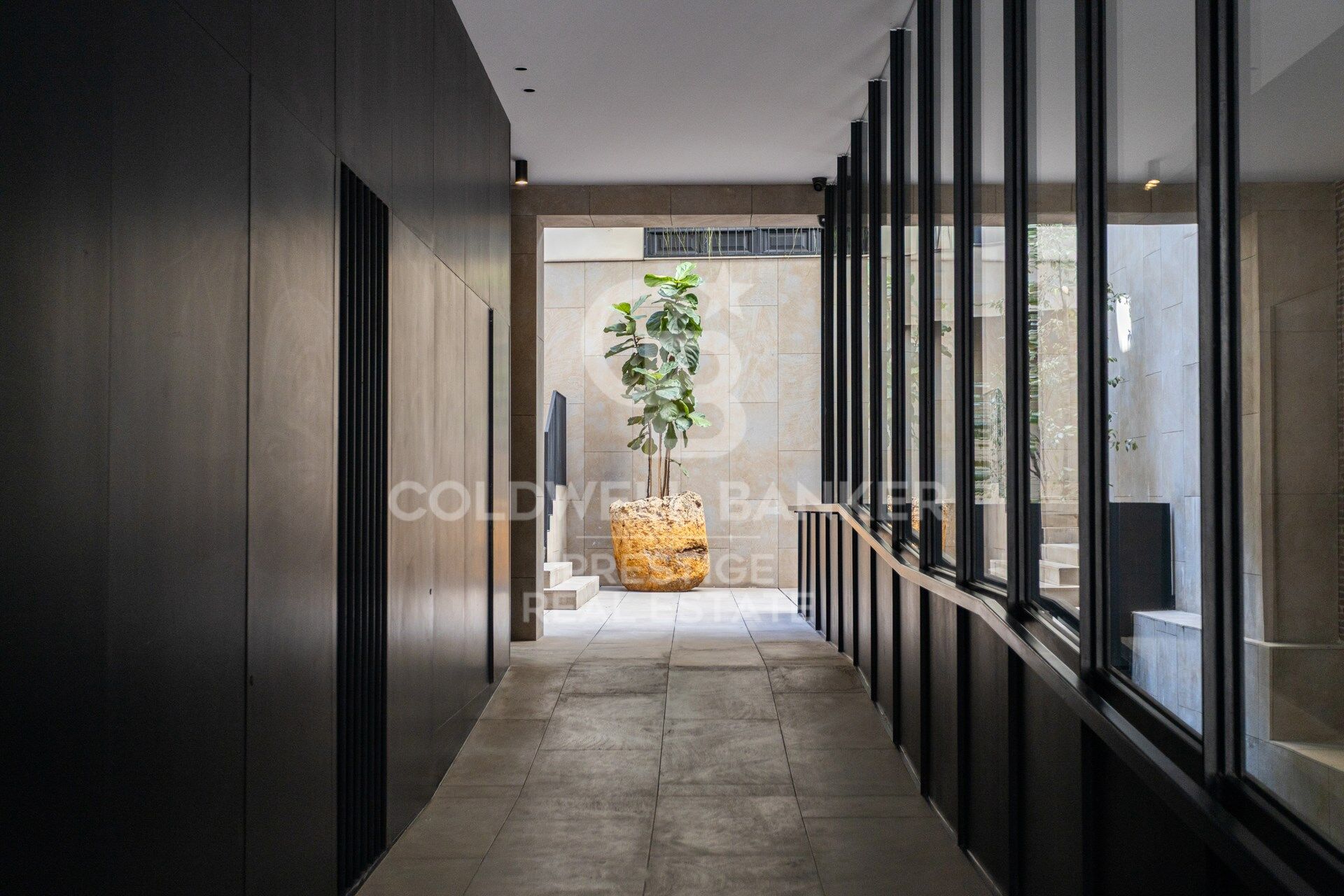 Penthouse neuf avec terrasse privée et 2 places de parking, rue Princesa