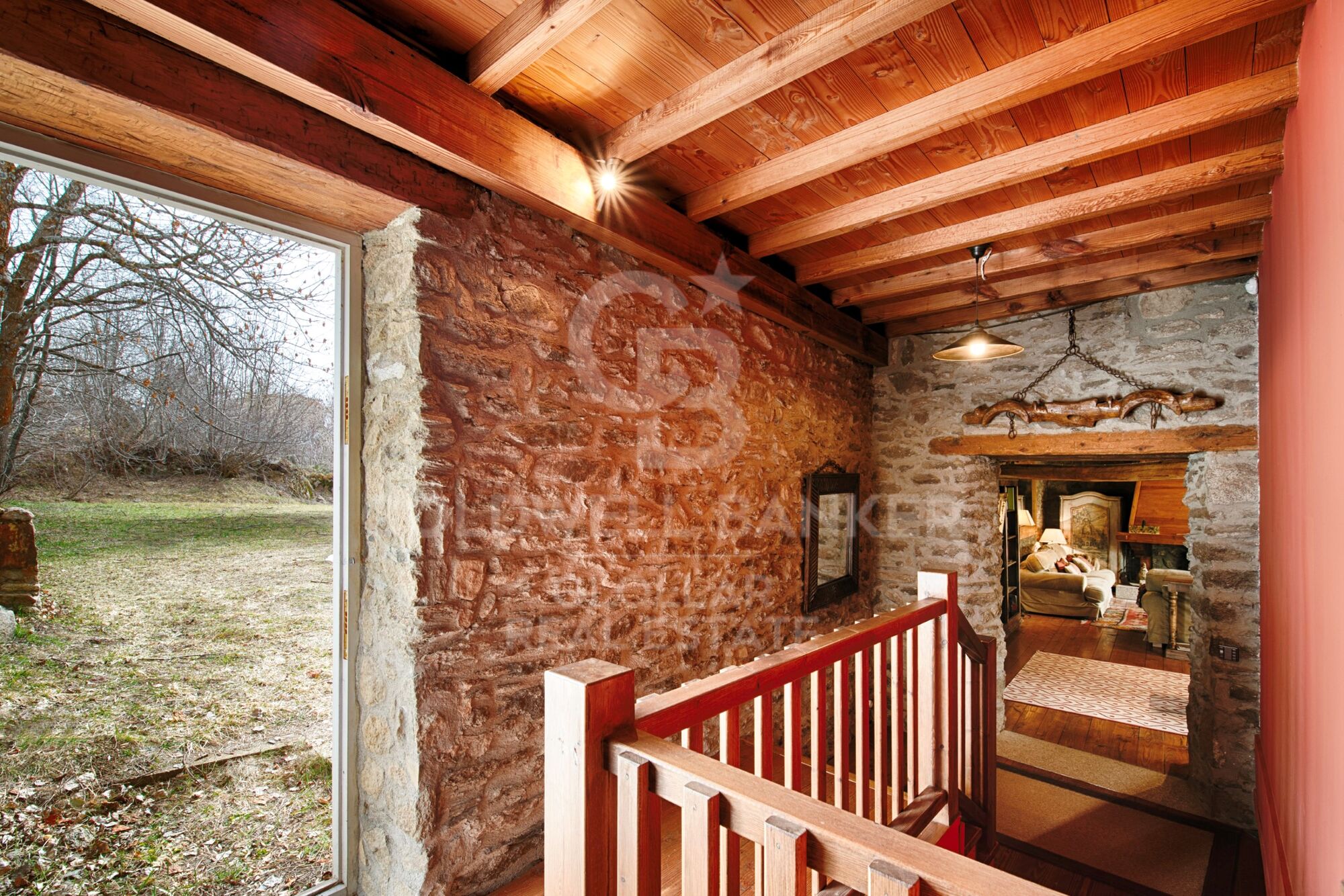 Charming 18th-century ceretana farmhouse renovated in Targassonne