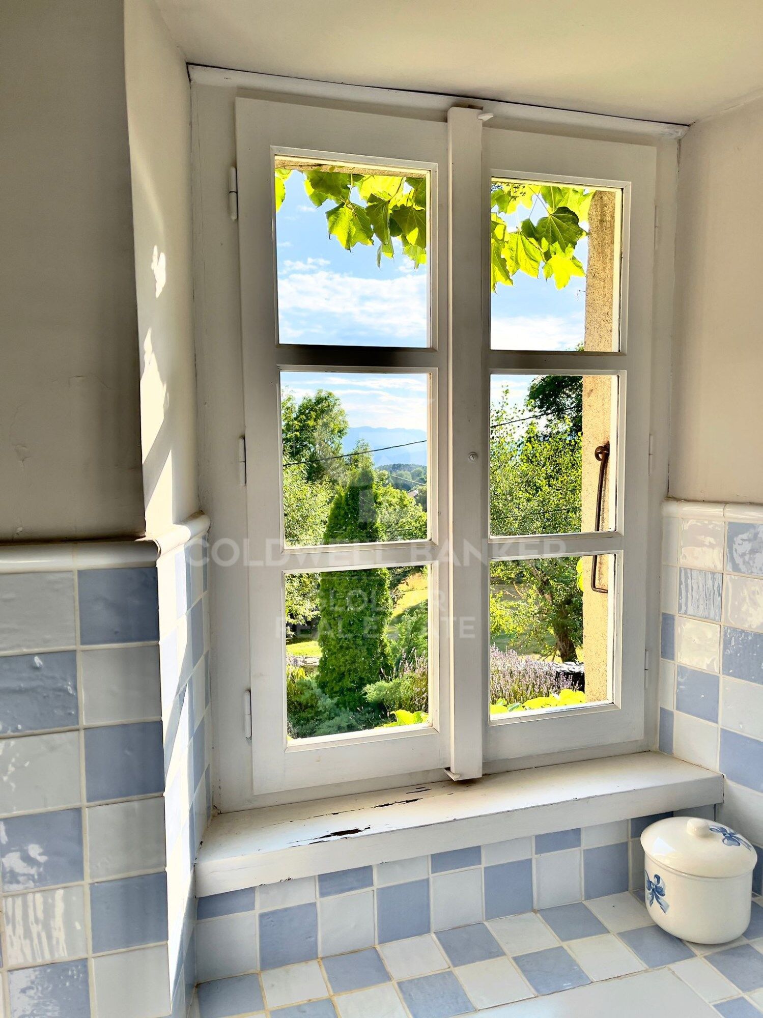 Charming 18th-century ceretana farmhouse renovated in Targassonne