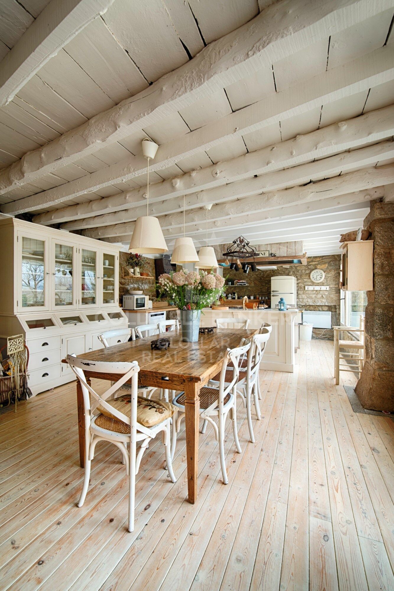 Charming 18th-century ceretana farmhouse renovated in Targassonne