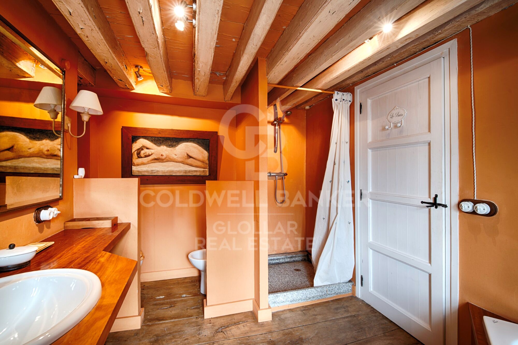 Charming 18th-century ceretana farmhouse renovated in Targassonne