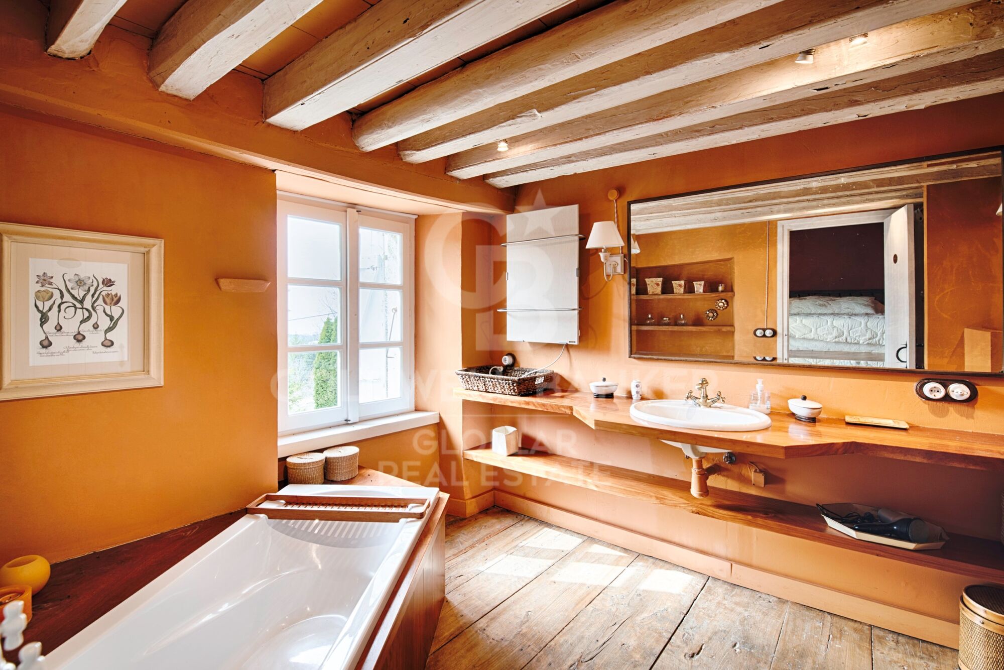 Charming 18th-century ceretana farmhouse renovated in Targassonne