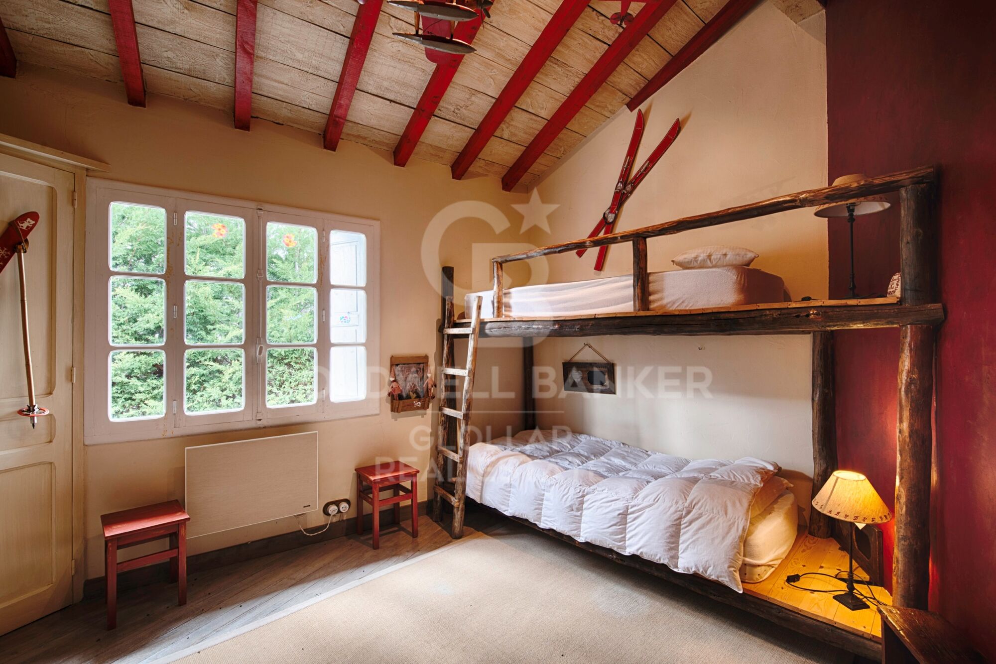 Charming 18th-century ceretana farmhouse renovated in Targassonne