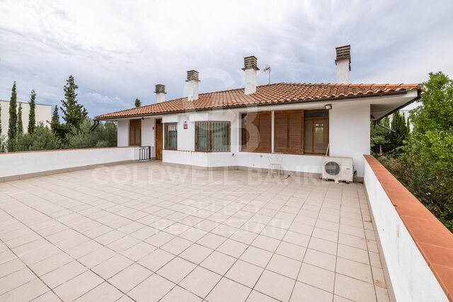 House for sale near the centre of Matadepera