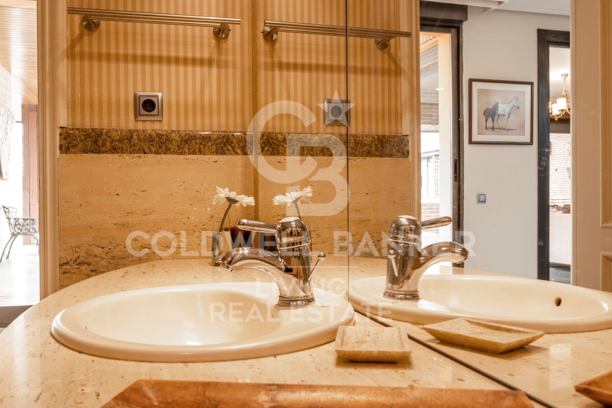 Elegante chalet independiente en venta en La florida Madrid