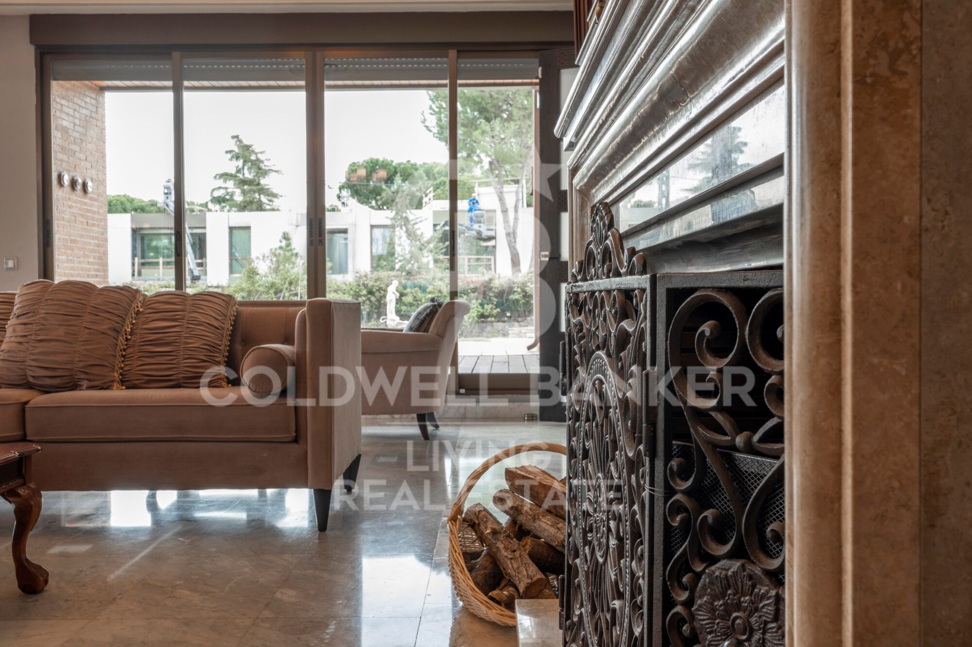 Elegante chalet independiente en venta en La florida Madrid