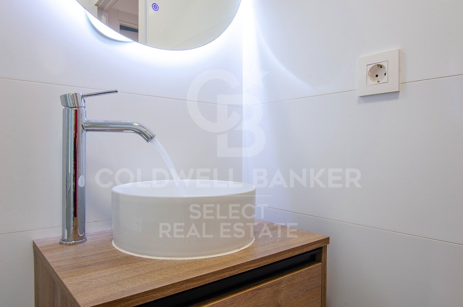 Encantadora casa recién reformada. Oportunidad!!