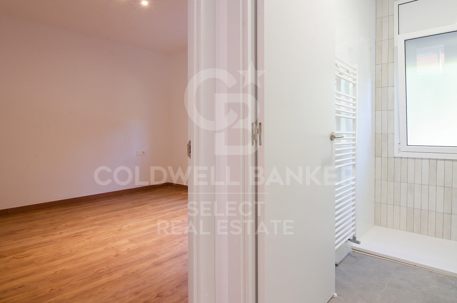 CHARMING NEWLY RENOVATED HOUSE. Opportunity!