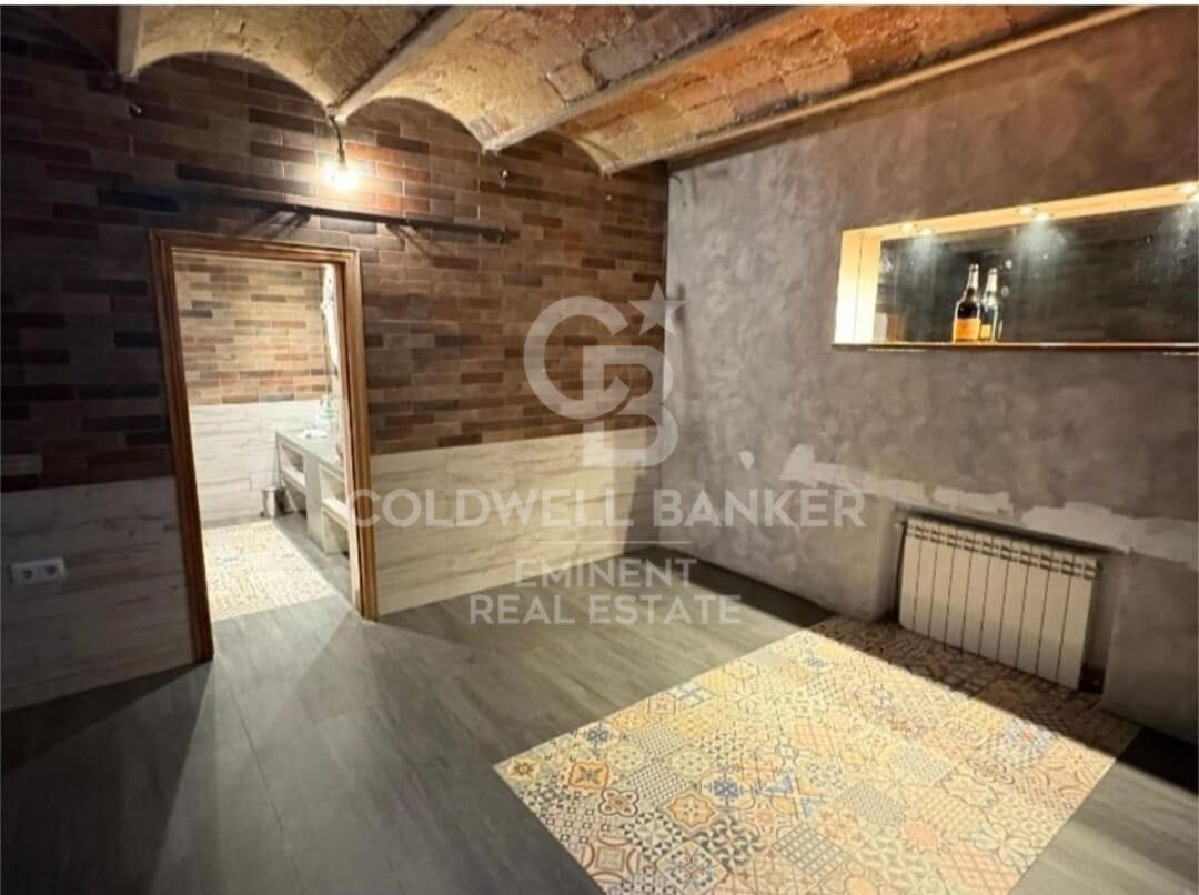 Magnífica casa de 500 m² con jardín, terraza y alto potencial en Vila de Gràcia