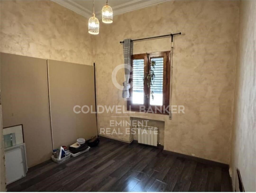 Magnífica casa de 500 m² con jardín, terraza y alto potencial en Vila de Gràcia