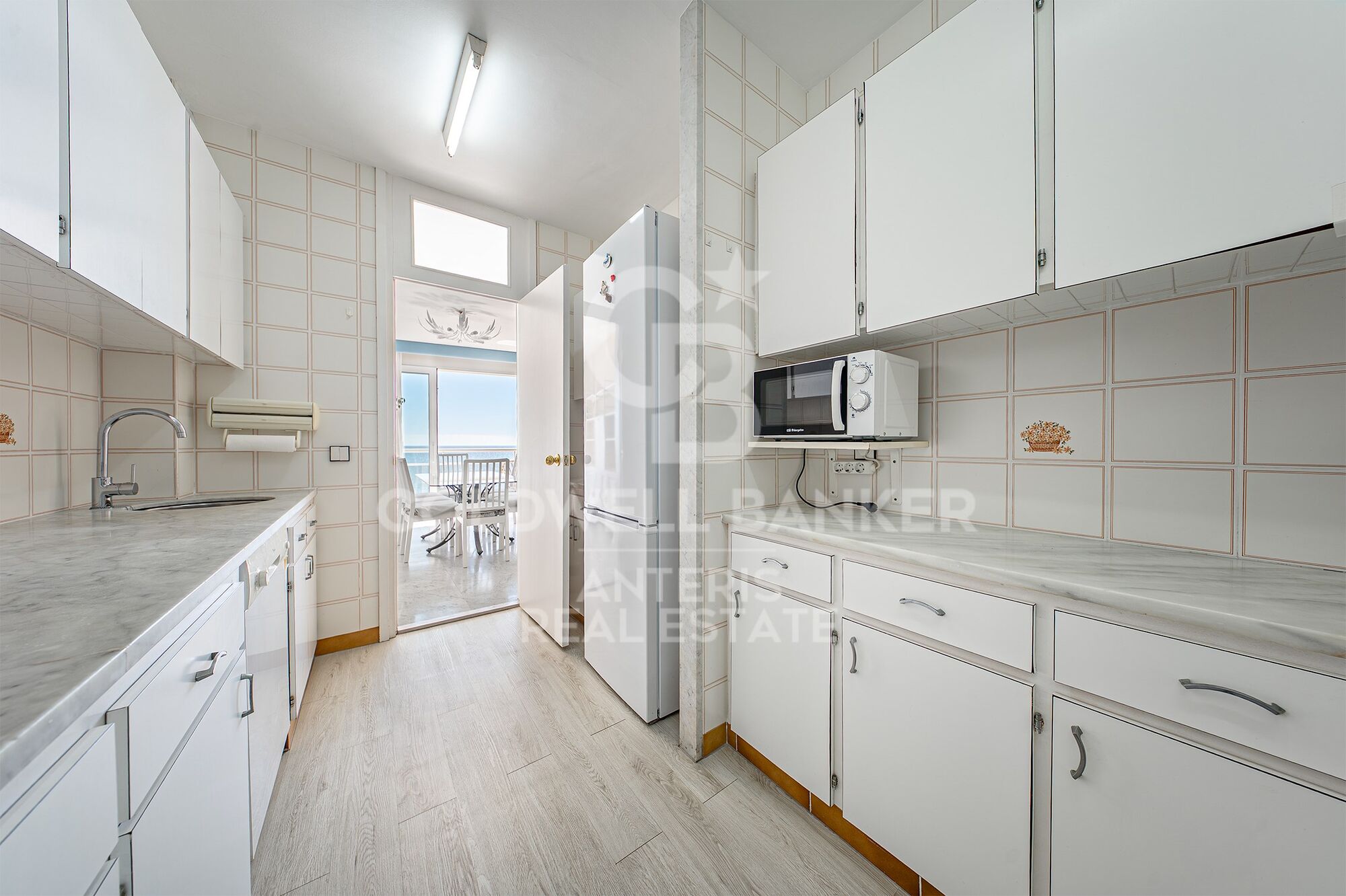 Seafront apartment with terrace and open sea views in Lloret de Mar, with the option to purchase a parking space