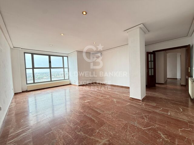 Amplio piso con vistas despejadas en Ciudad de las Artes y las Ciencias