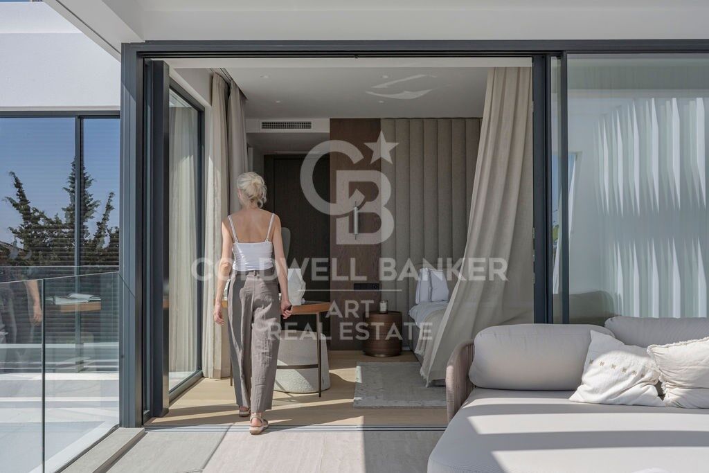 Zeitgenössische Luxusvilla in Marbesa - Marbella