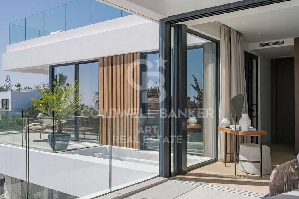 Zeitgenössische Luxusvilla in Marbesa - Marbella