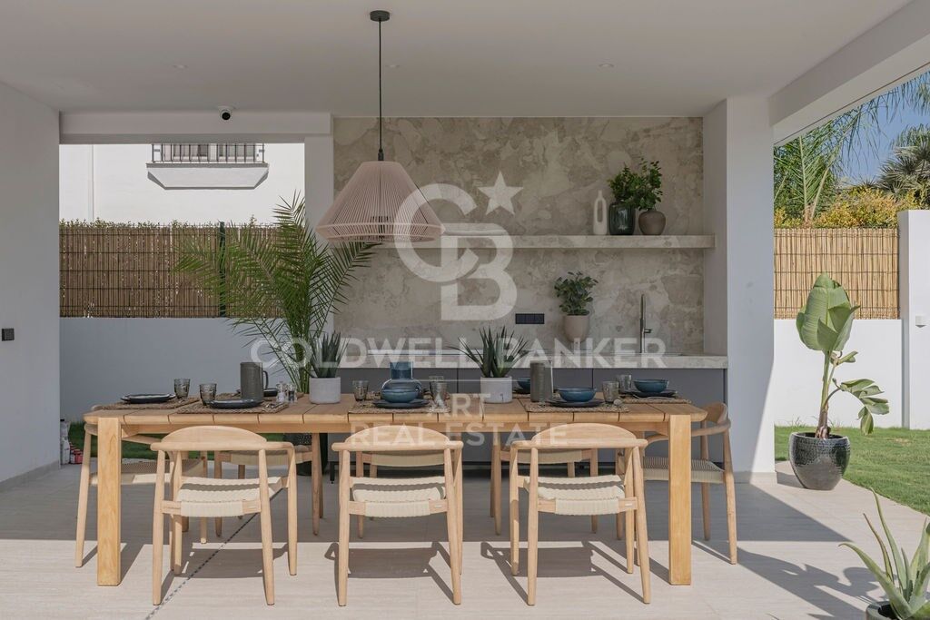 Zeitgenössische Luxusvilla in Marbesa - Marbella