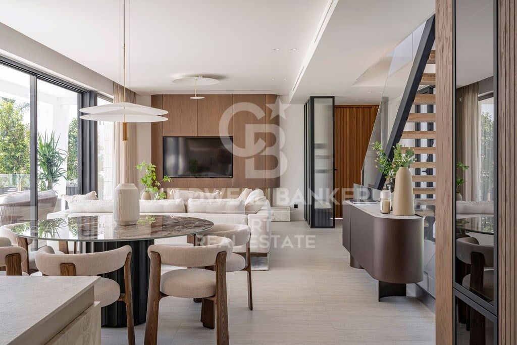 Zeitgenössische Luxusvilla in Marbesa - Marbella