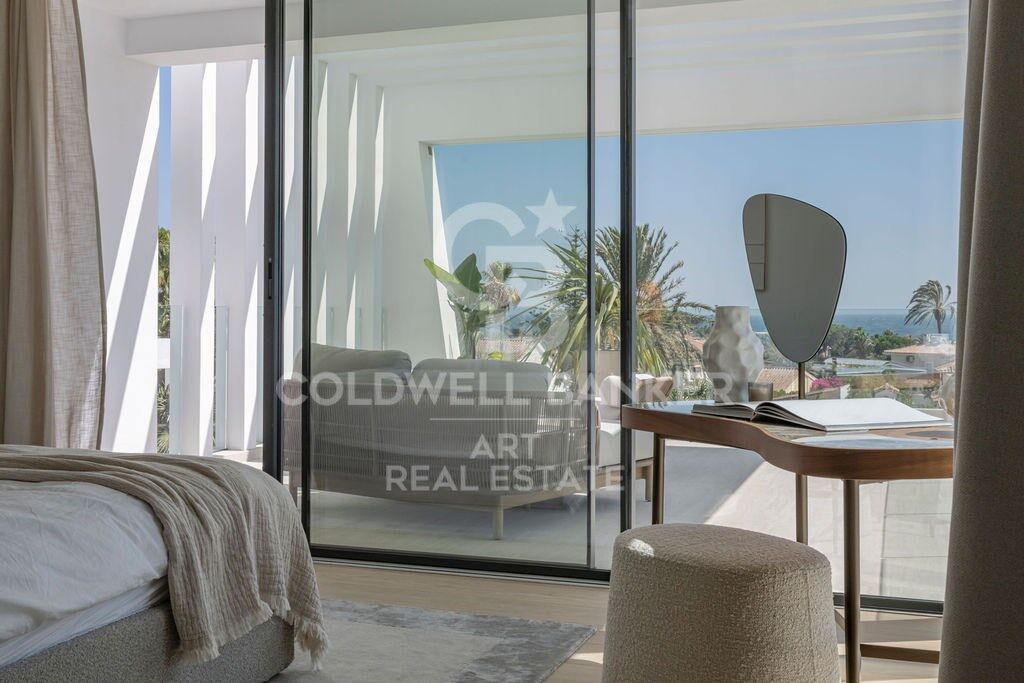 Zeitgenössische Luxusvilla in Marbesa - Marbella