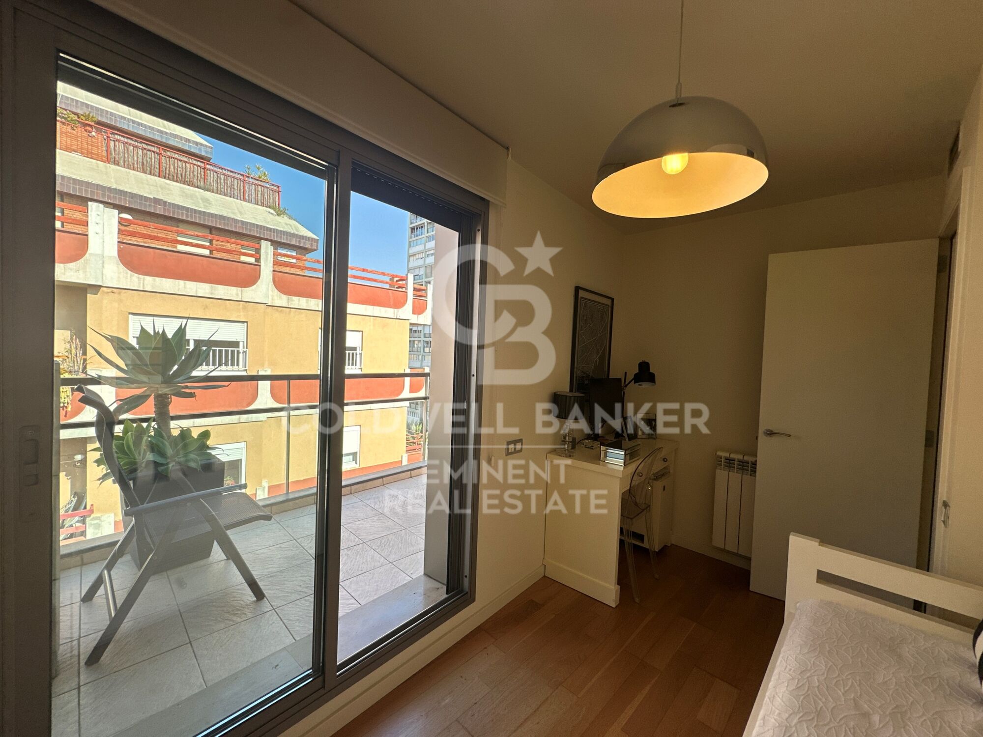 Exclusive renovated penthouse with large terrace and panoramic views in Barcelona