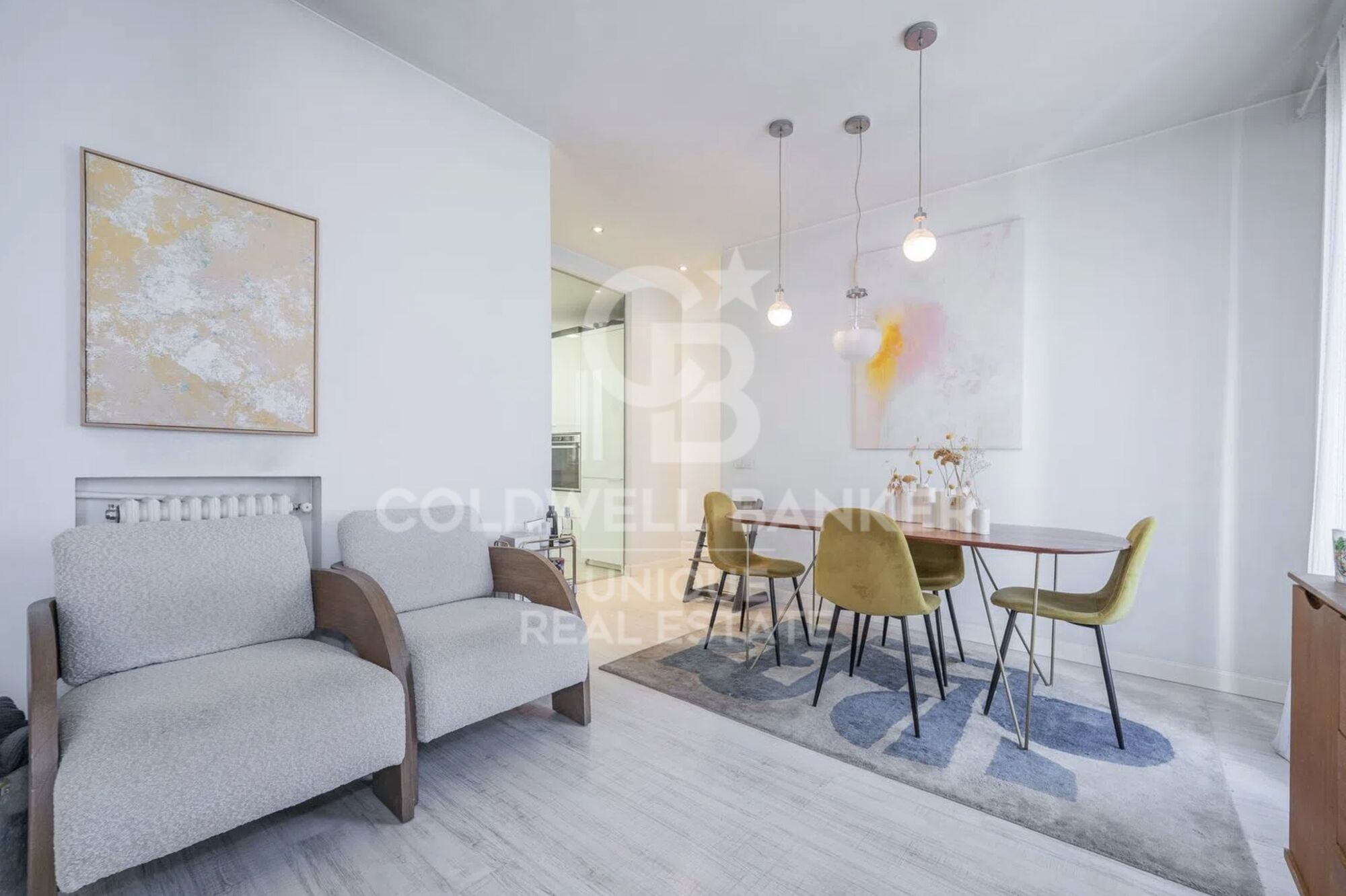 Piso exterior con 4 balcones en Castellana, Madrid